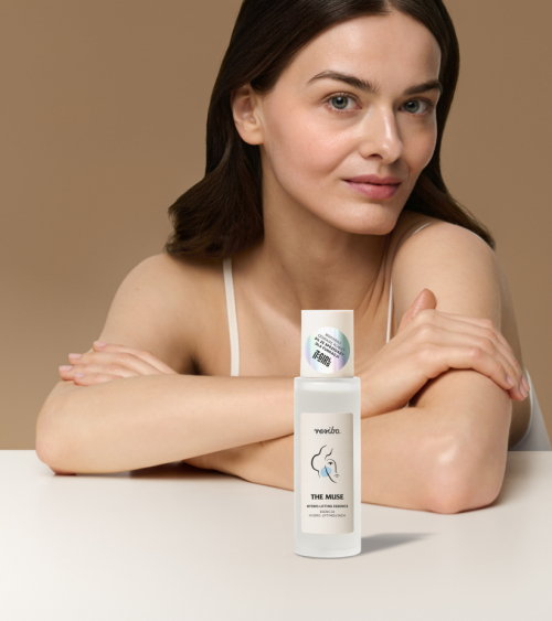 The Muse hydro-lifting essence